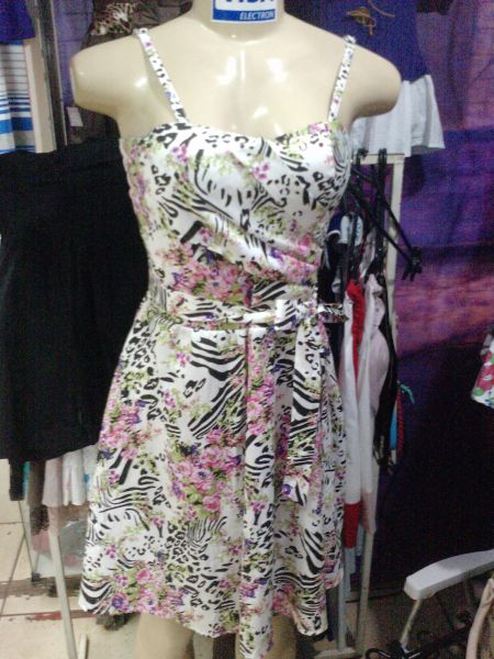 VESTIDO DE TECIDO ESTAMPADO